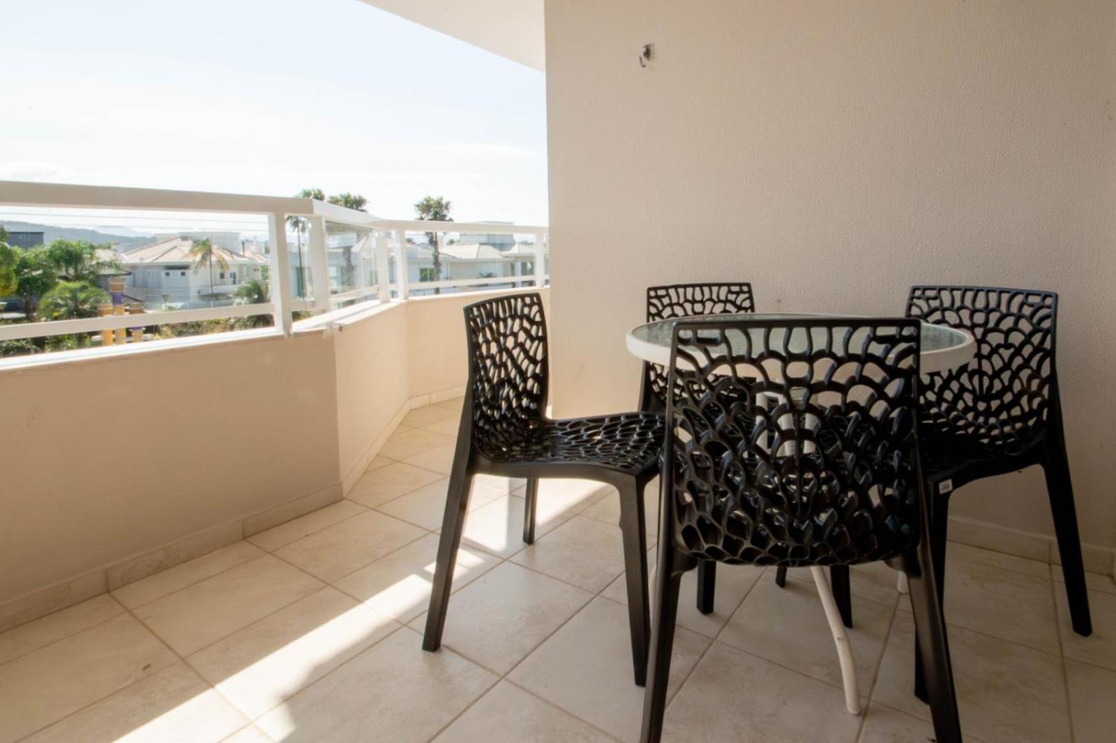 Apto De 4 Em Jurere Internacional Apartment *