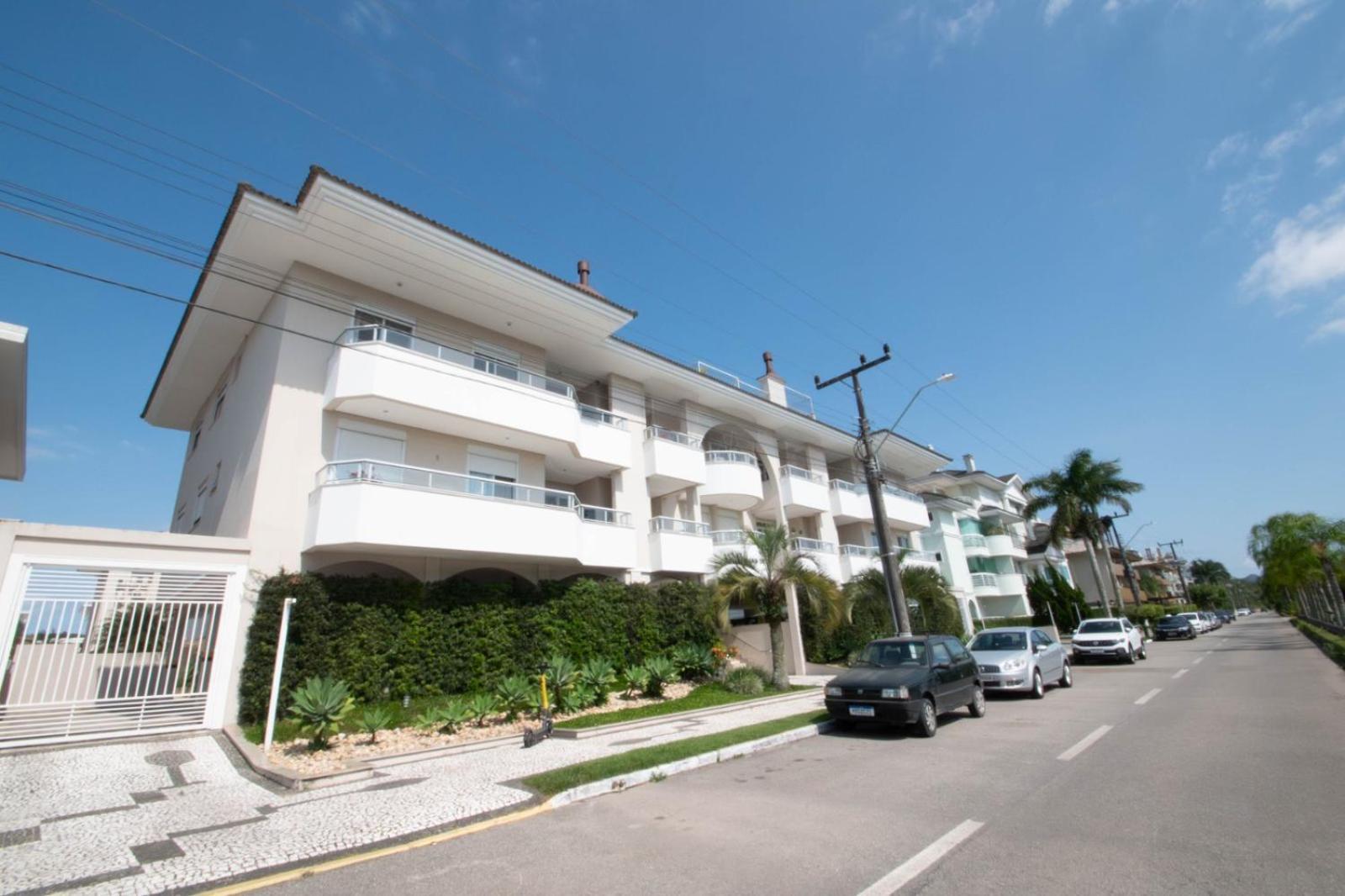 Jurerê In 4 Dormitórios Com ótima Localização Apartamento Florianópolis