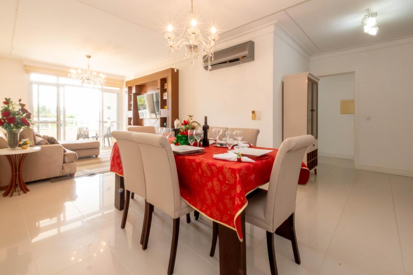 Jurerê In 4 Dormitórios Com ótima Localização * Florianópolis